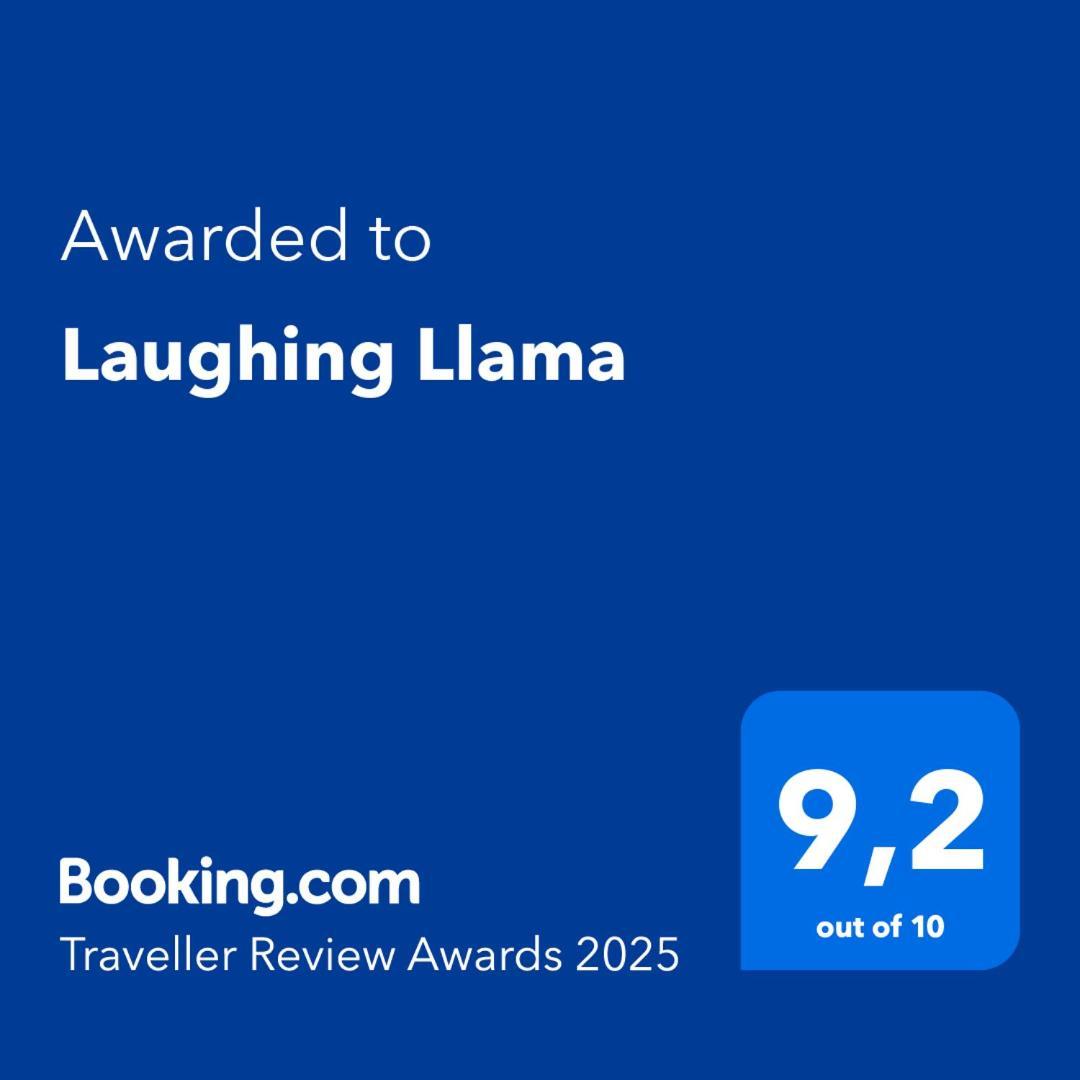 Laughing Llama Vernon Eksteriør bilde